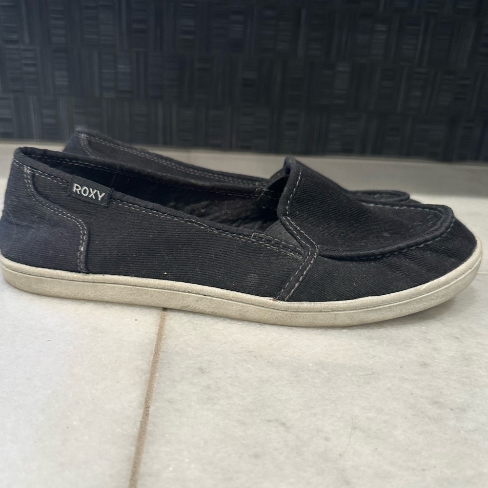 Black Roxy Shoe